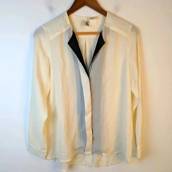 Francesca's Button Front Shirt - Picture 1 of 4